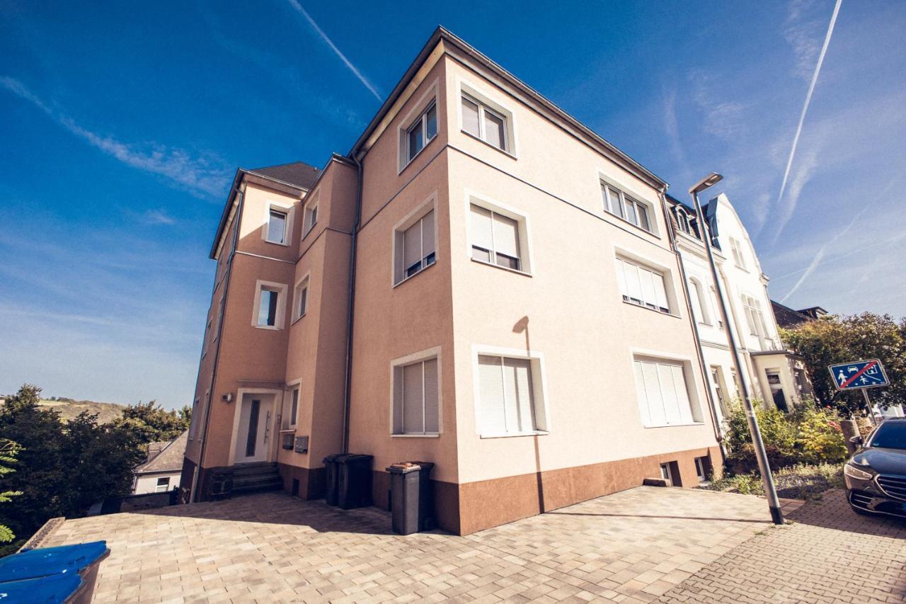 Design Apartment Zentral Fuer 6 In Andernach: Ausblick, Wifi, Kueche Exterior photo